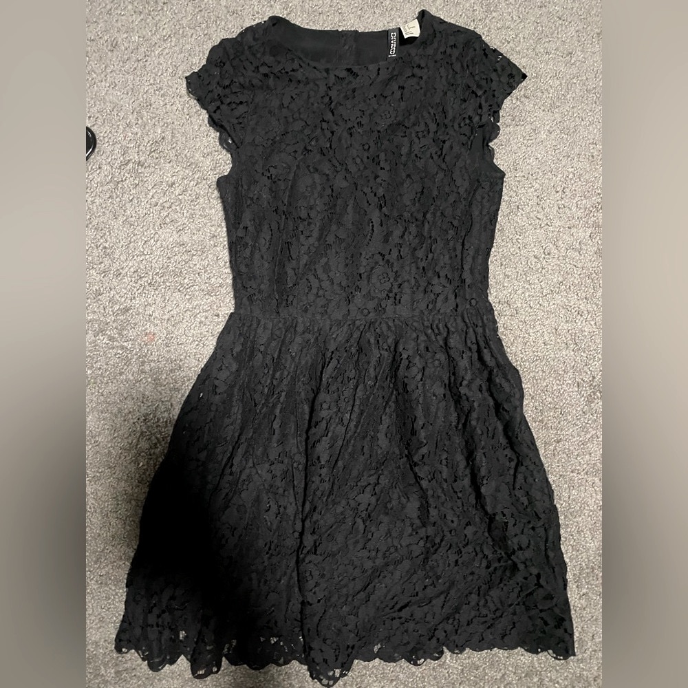 H&M Divided Woman Black Lace Up Dress w/ Buttons on the Back
